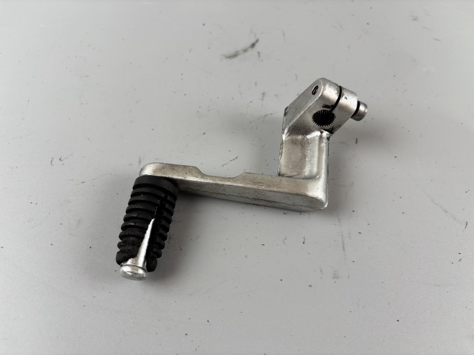 Triumph Daytona 955 T 595 Schaltgestänge Schaltpedal Switch