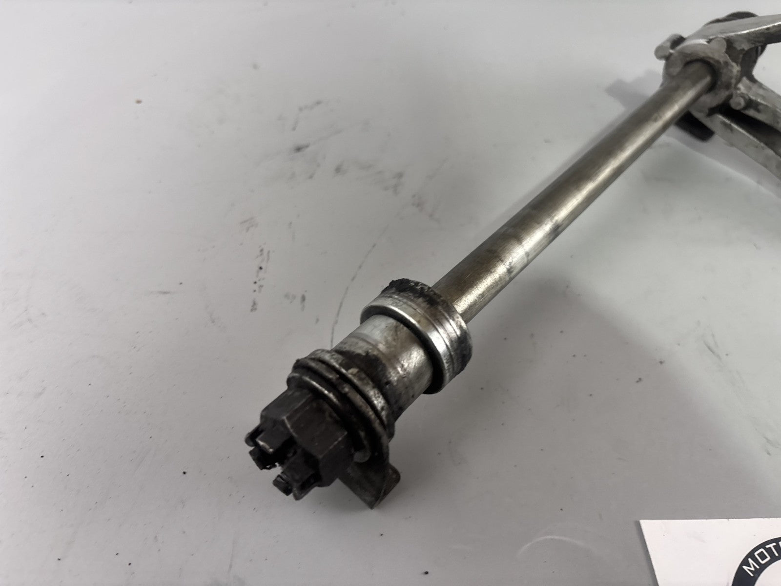 Kawasaki ZZR600D ZX600D Achse Hinterradachse Antrieb Aufhängung