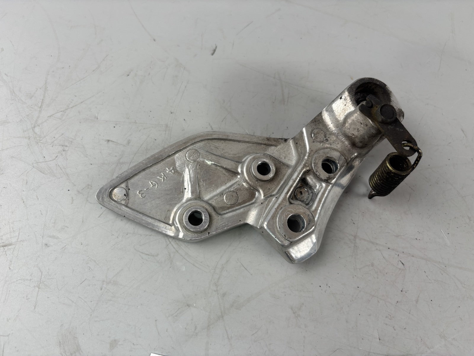 Yamaha XJR1200 4PU Fußrastenhalteplatte rechts right vorne Holder Halterung