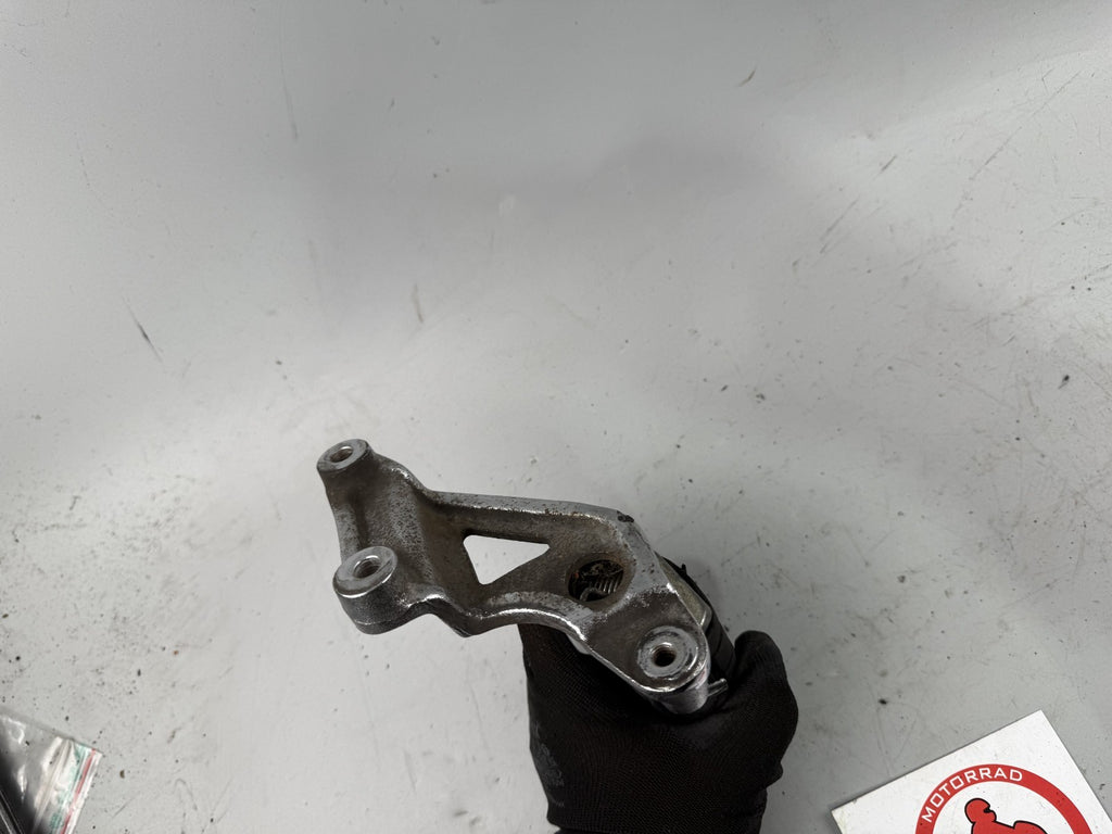 Honda CMX450 Rebell PC17 Fußraste Foot Stp Hangers vorne rechts right