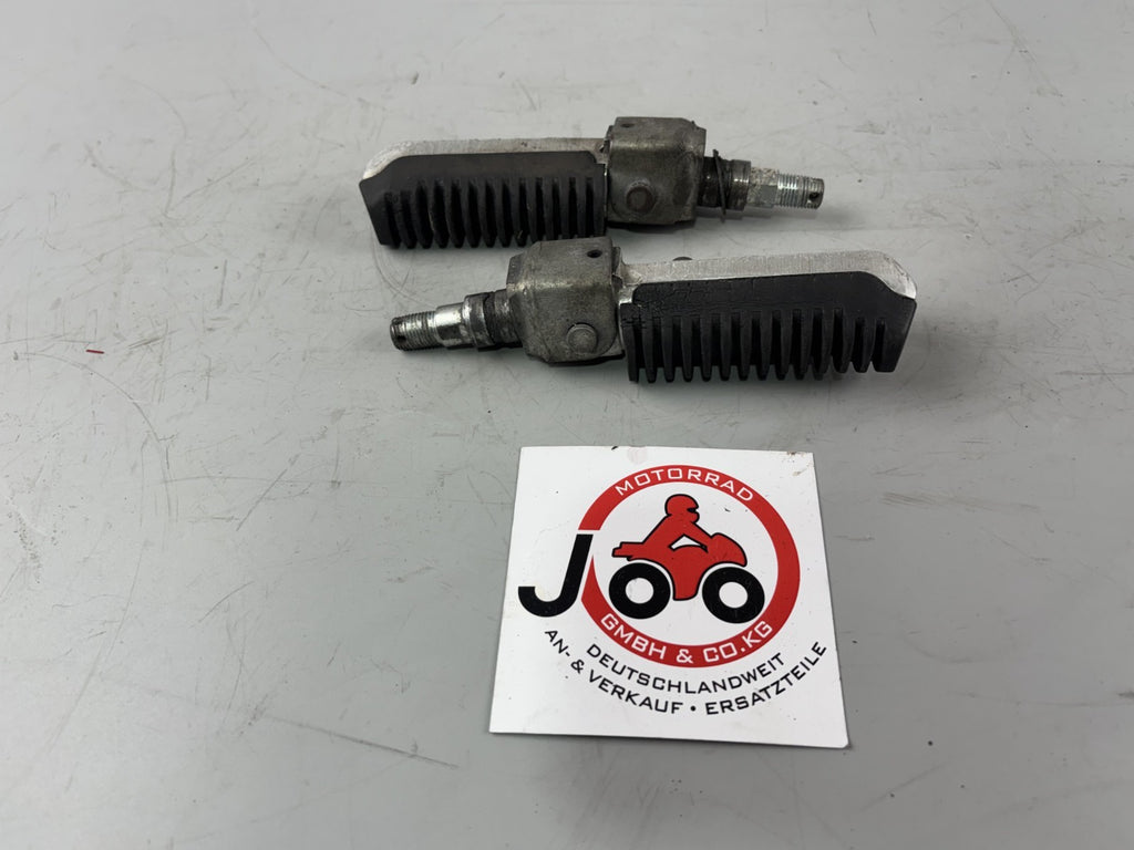 Suzuki RF 600 R GN76A Fußraste Fußrasten vorne front Step Hangers