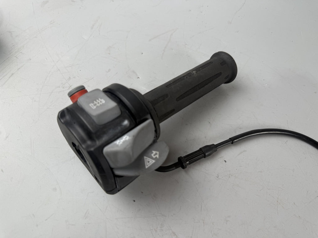 BMW K 1200 S K40 Lenkerschalter Lenkerarmatur Gasgriff rechts right Handlebar