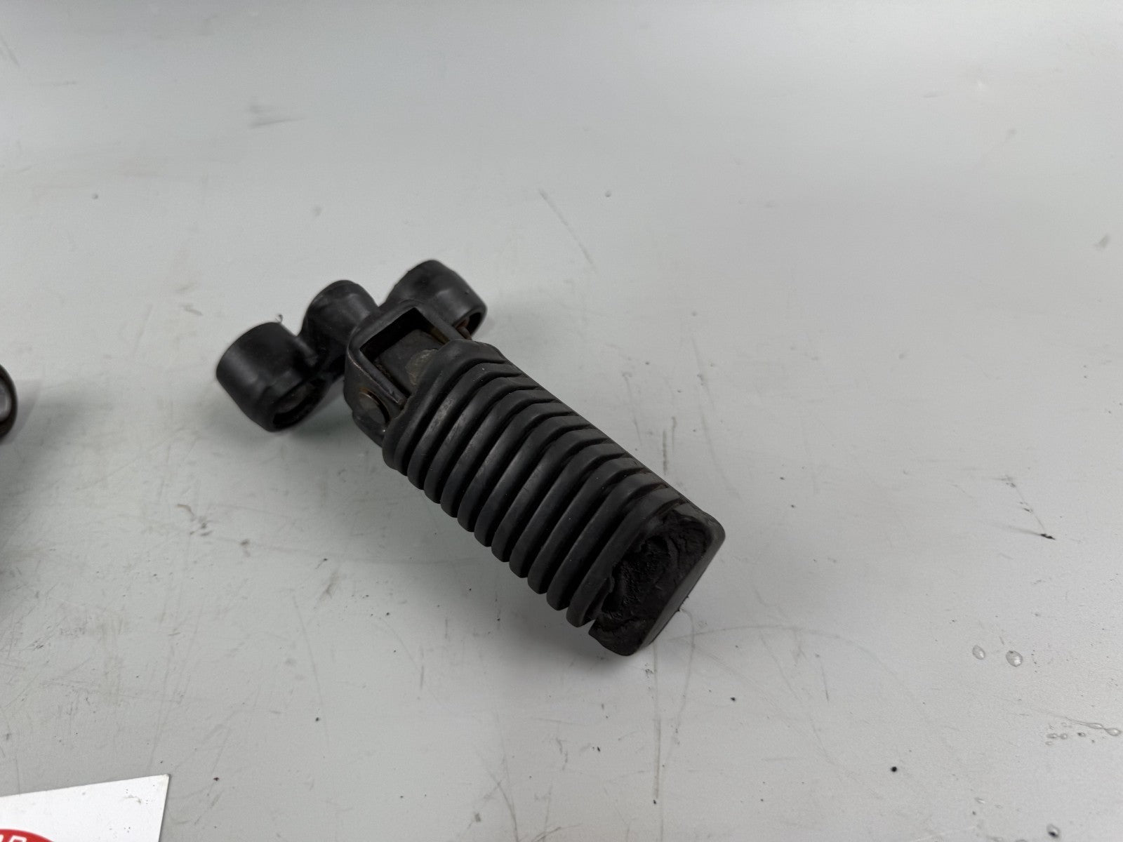 Kawasaki Z 750 GT KZ750P Fußrastenanlage sozius Fußraste Foot Hangers Beifahrer