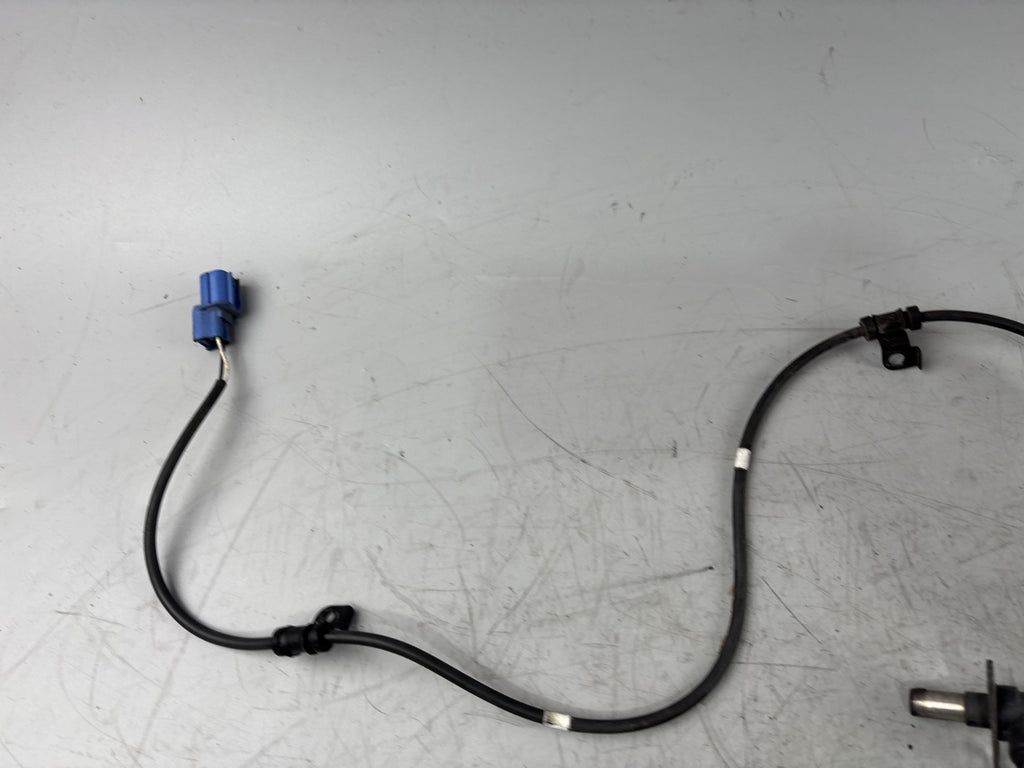 Honda CBF 600 S PC38 ABS Sensor Electric vorne front
