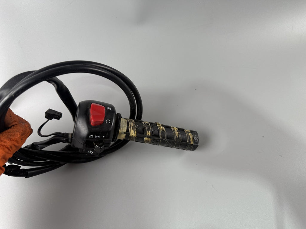 Suzuki GSF 600 Bandit POP WVA8 Lenkerschalter Handlebar Switch Lenkereinheit re