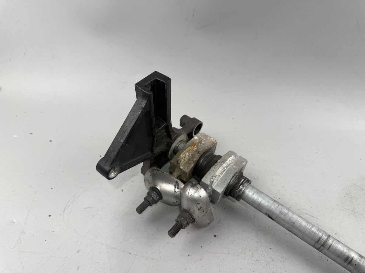 Kawasaki ER 6 N ER650A Achse Steckachse Hinterradachse Kettenspanner