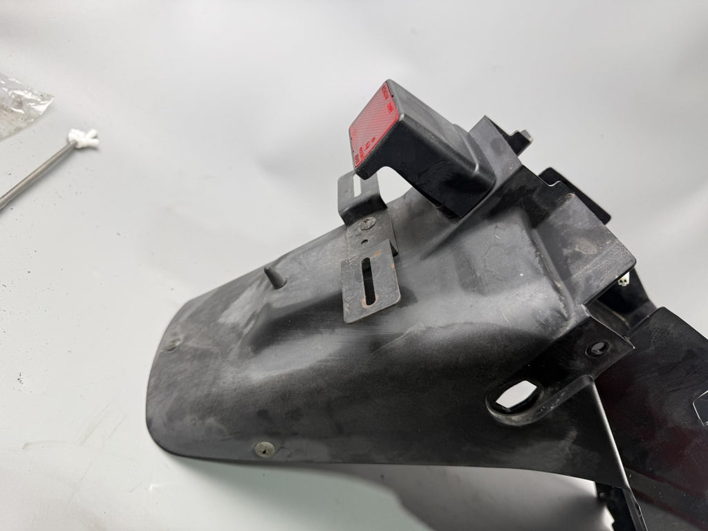 Suzuki GSF600 GN77B Bandit Heckuntersicht Fender Radlauf Schutzblech Kotflügel