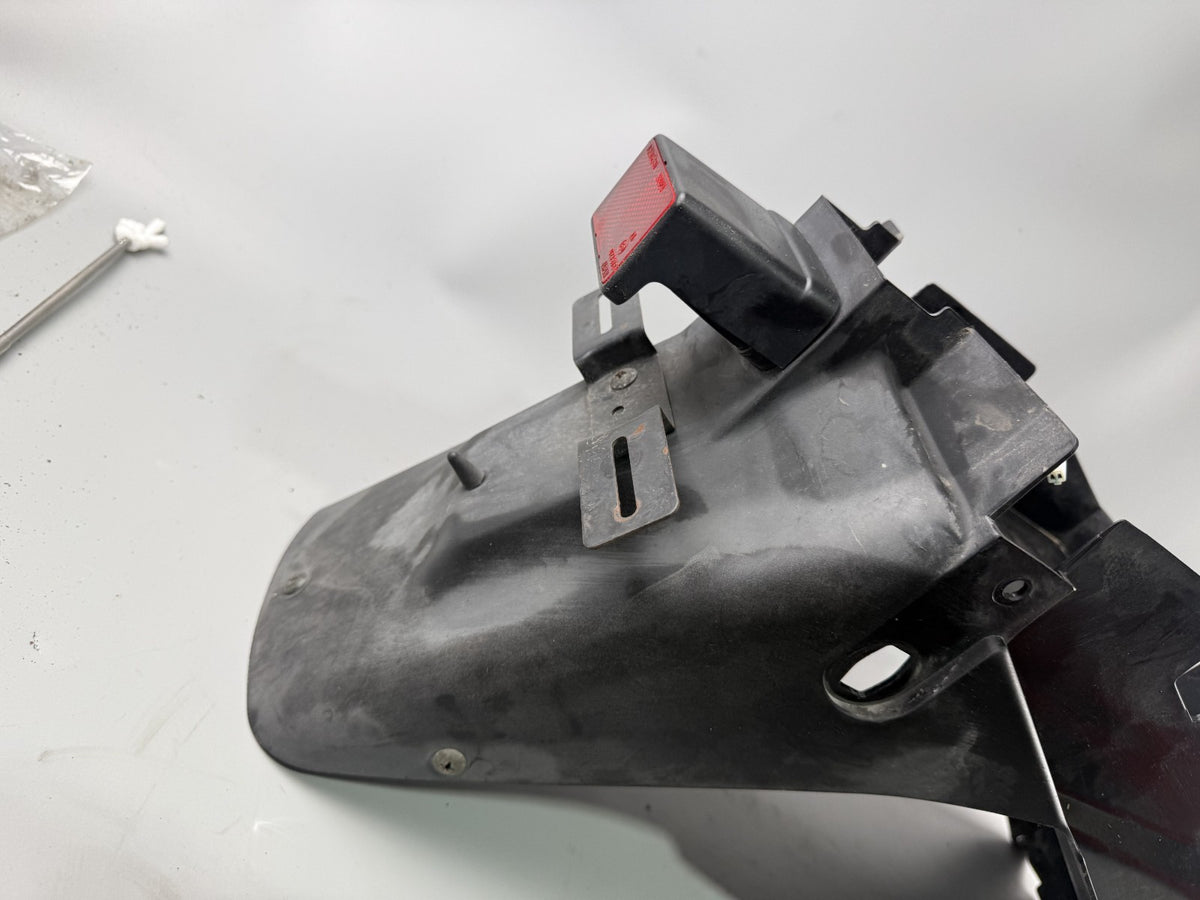 Suzuki GSF600 GN77B Bandit Heckuntersicht Fender Radlauf Schutzblech Kotflügel