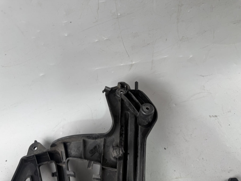 BMW K 1200 S K40 Geweih Rahmenhalter links Verkleidungshalter Maske Holder Cover