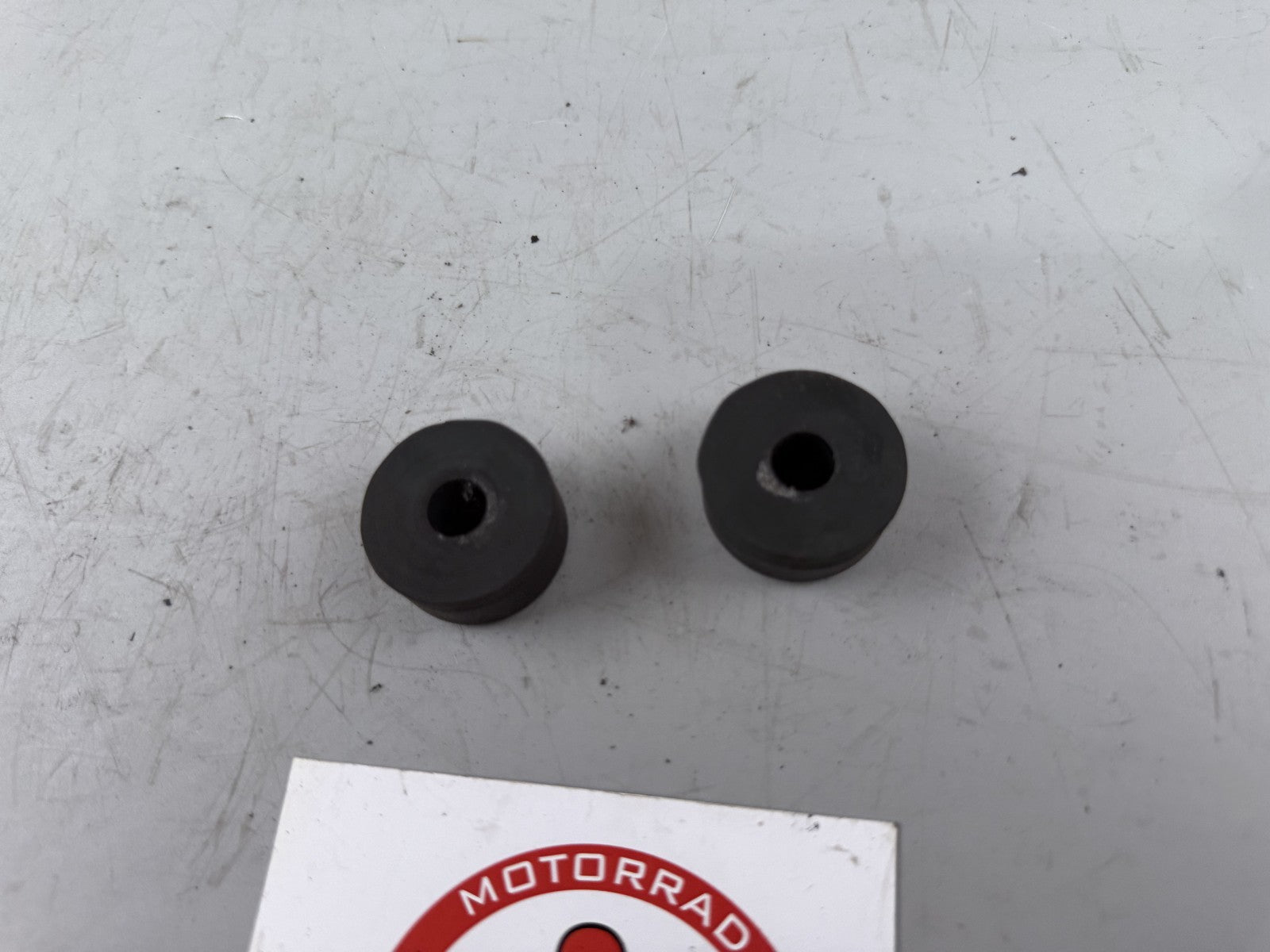 Kawasaki Z 750 GT KZ750P Tankgummi Holder Vibrationsschutz