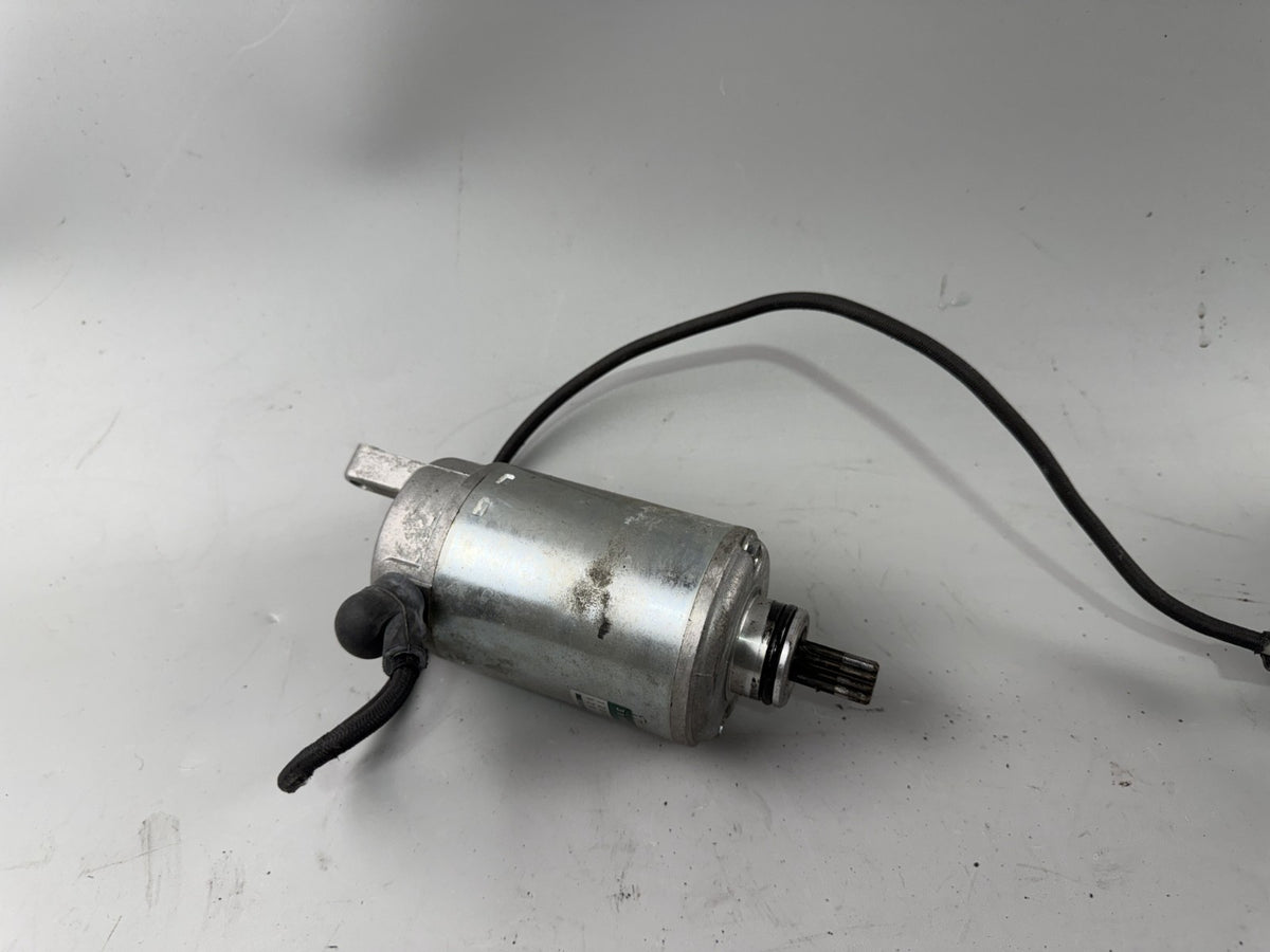 Suzuki GS 500 E GM 51 B Anlasser Starter Motor Engine Electric
