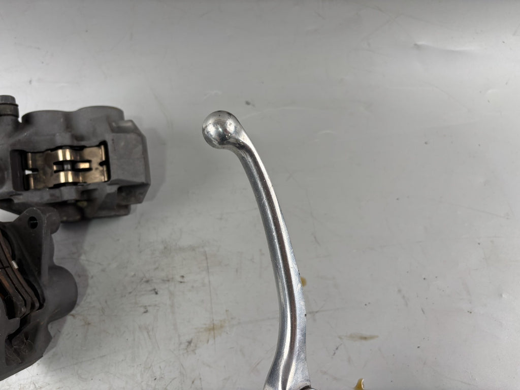 Yamaha FZS600 Fazer RJ02 Bremsanlage Bremse Brake Sattel Pumpe vorne front Zange