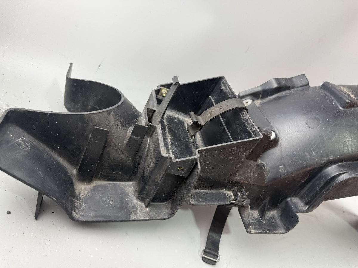 Yamaha XJ 600 Diversion 4BR 4LX Heckuntersicht unter Verkleidung Radlauf Fender
