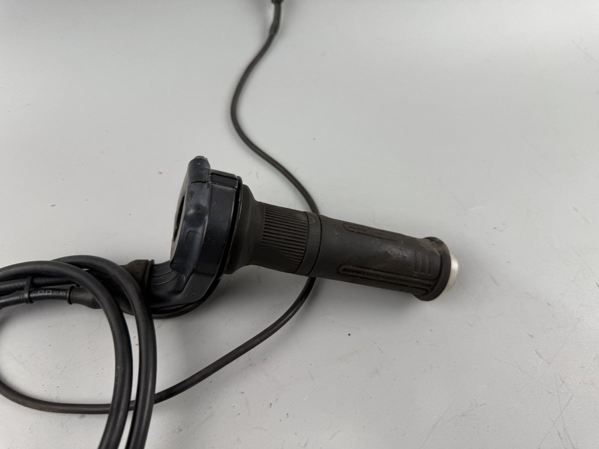 Yamaha XJ900 Diversion 4KM Lenkerschalter rechts Gasgriff Gasgriffhalter Holder