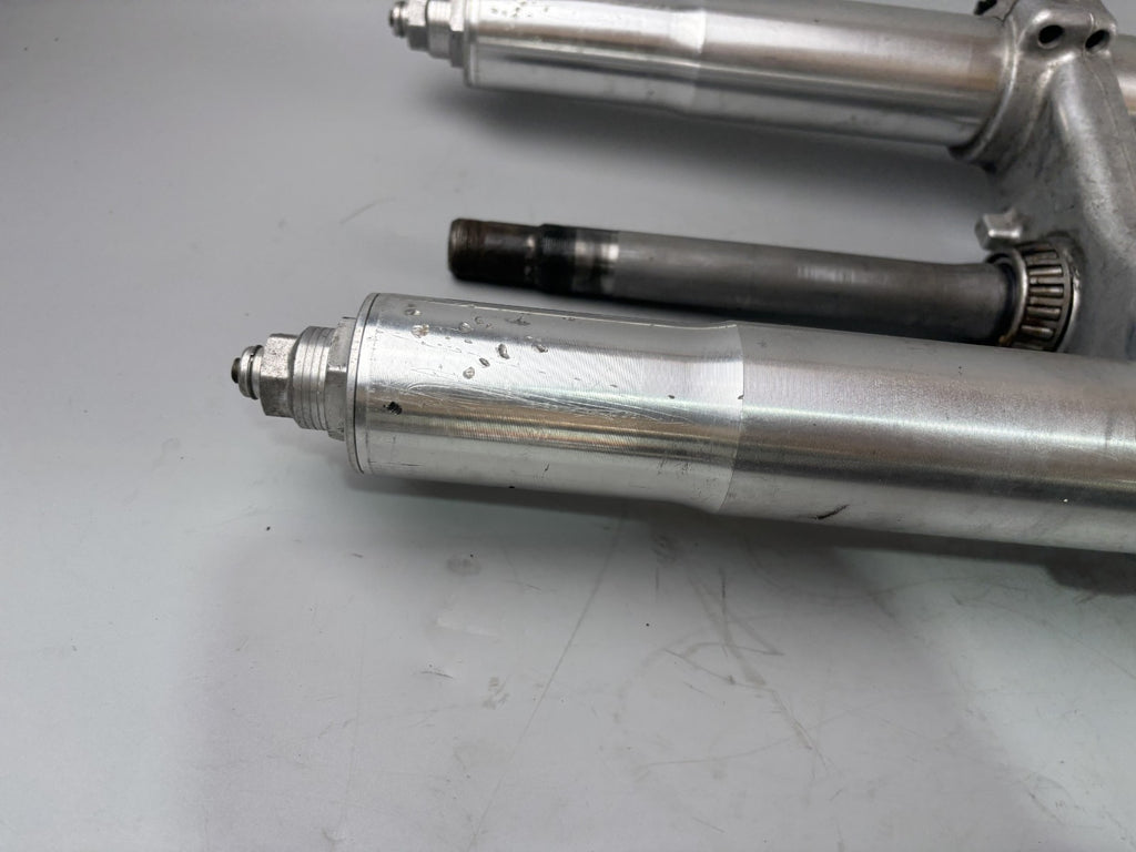 Suzuki GSX-R 750 W GR7BB Gabel Standrohr Tauchrohr Fork Absorber Up Side Down