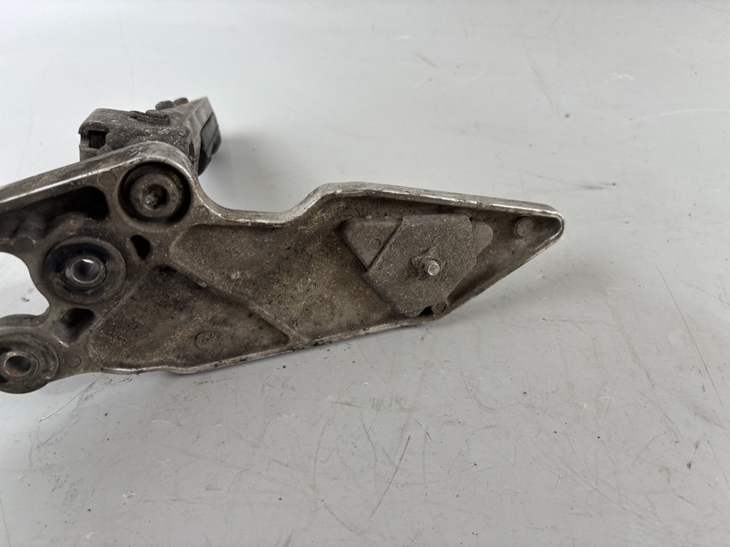 Suzuki GSX-R 1100 W GU75C Fussraste mit Halter links Fussrastenanlage Hangers