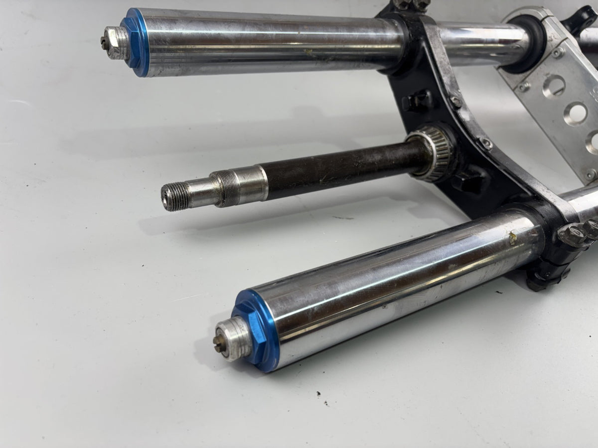 Kawasaki ZRX1100 ZRT10C Gabelbrücke Standrohr Tauchrohr Fork Absorber Shoks