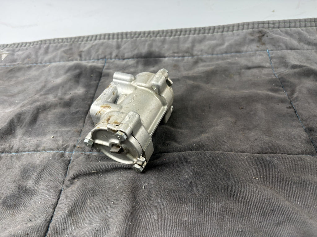 Kawasaki ZRX1100 ZRT10C Anschluss Ölleitung Pipeline Motor Engine