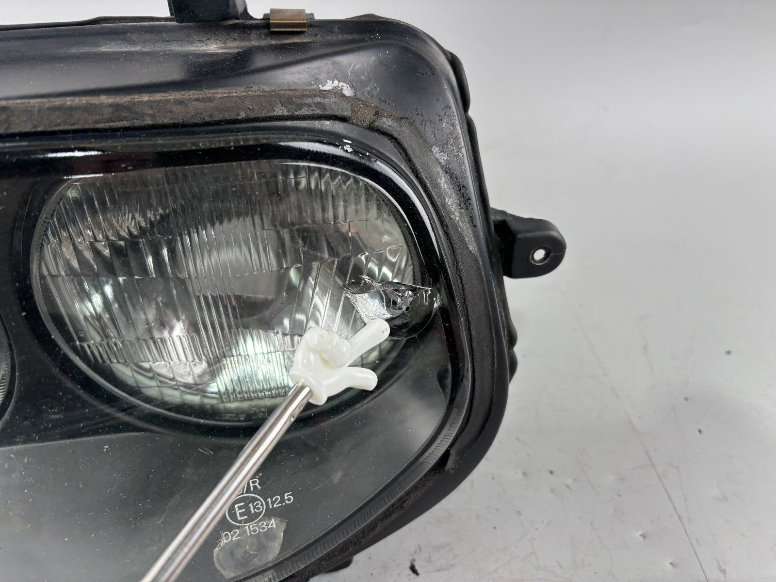 Suzuki GSX-R 750 W GR7BB Scheinwerfer Headlight Licht Lampe front vorne