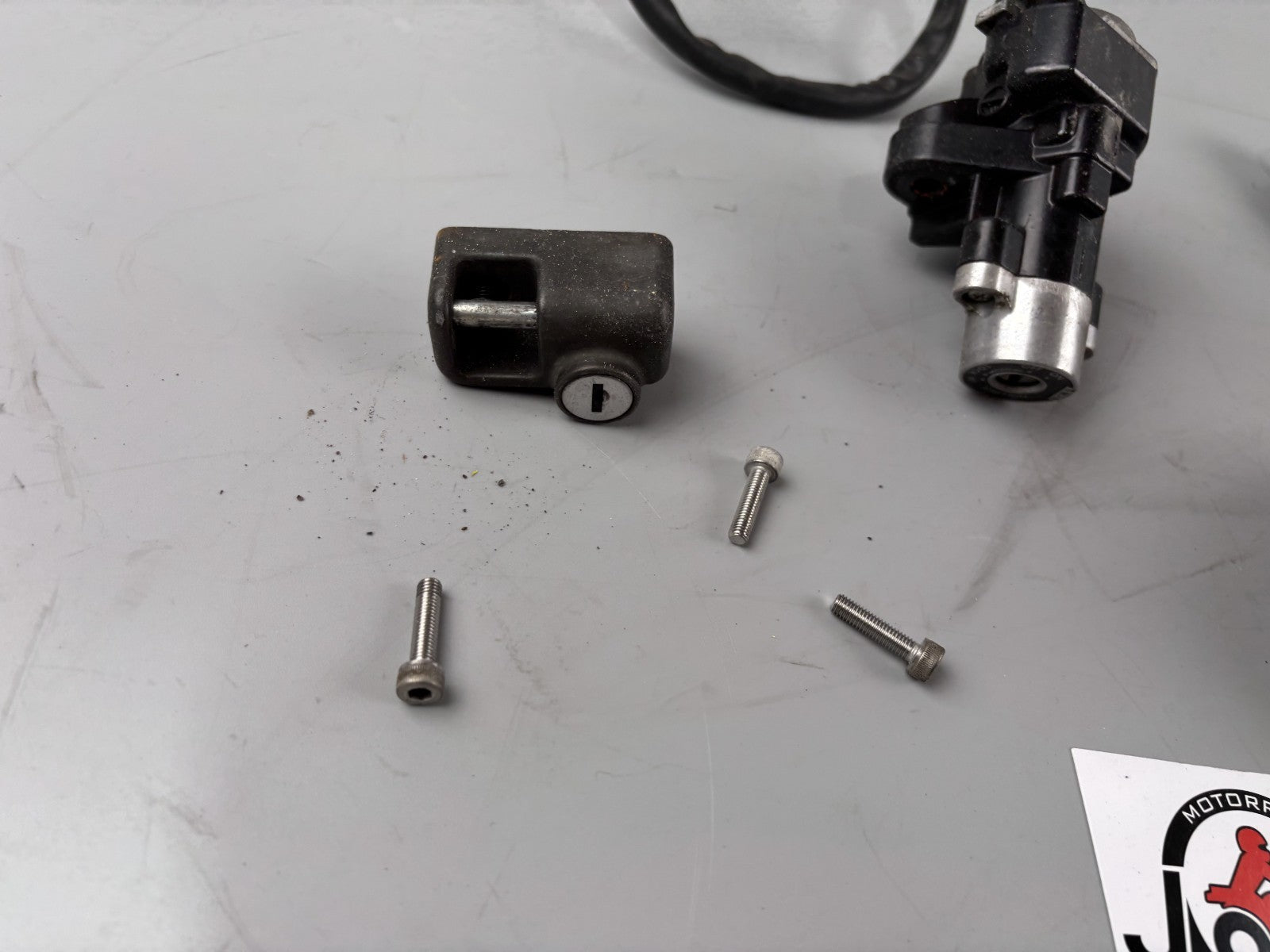 Suzuki GSX 750 F AK11 Schlosssatz Key Lock Zündschloss Tankschloss