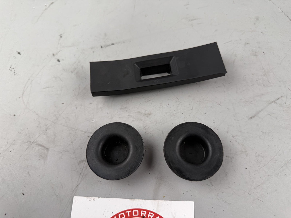 Yamaha XJR 1200 4PU Tankgummi Holder Halterung Vibrationsschutz