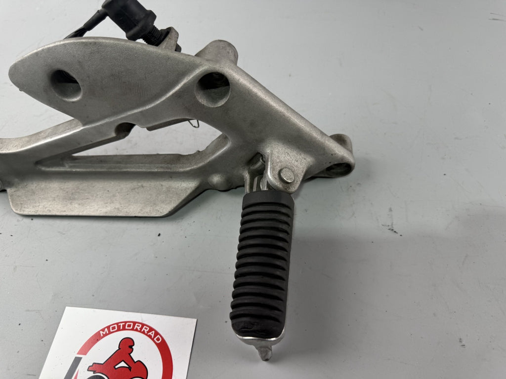 Yamaha XJ 600 Diversion 4BR 4LX Fußrastenanlage Fußraste Hangers Foot rechts