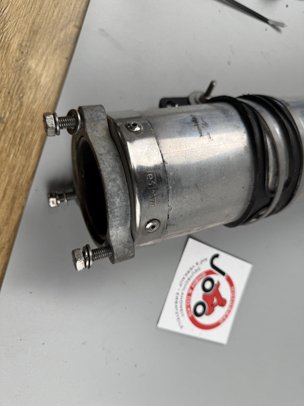 Suzuki GSX 750 AE Inazuma Auspuff Exhaust Schalldämpfer Endtopf Shark E3 1079