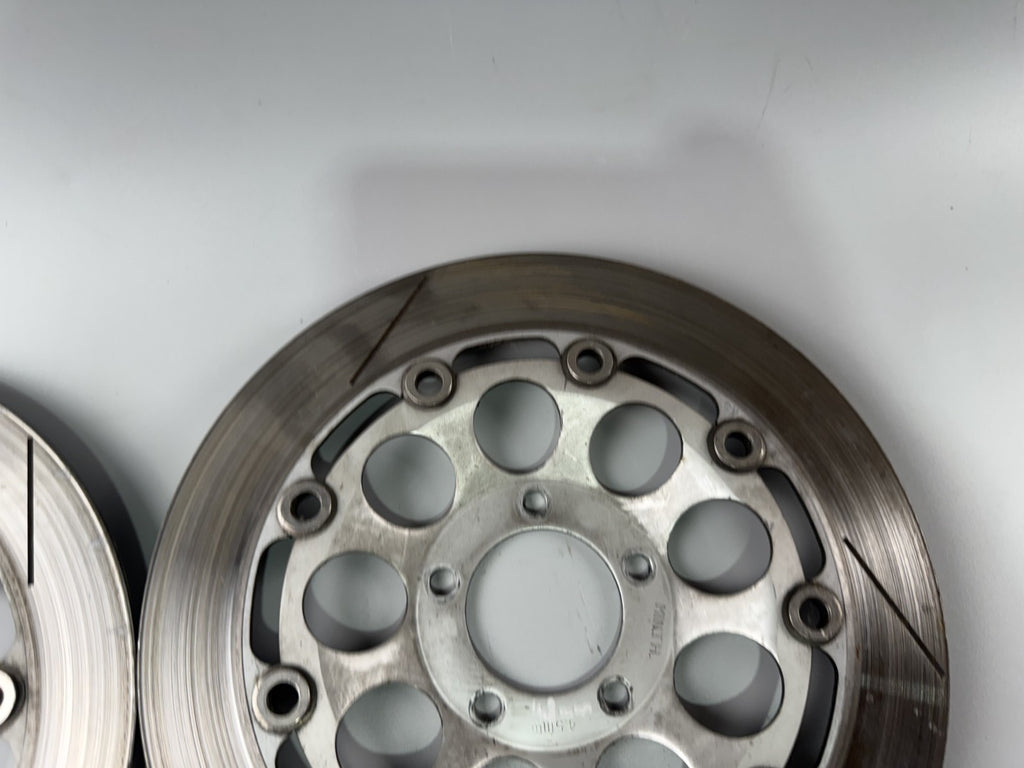 Suzuki GSX - R 1100 GV73C Bremsscheiben Bremsscheibe Brake Disc vorne 4,8mm