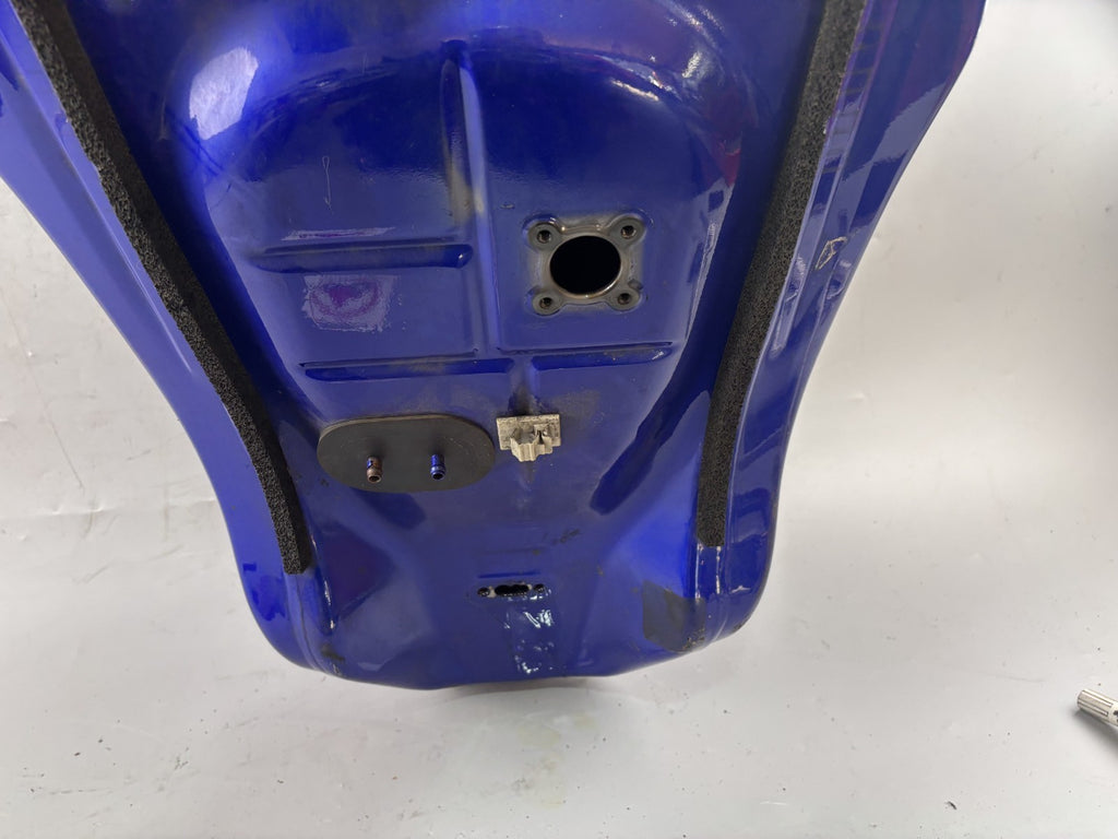 Yamaha FZS600 Fazer RJ02 Tank Treibstoff Kraftstoff Fuel Gas Gasoline Benzintank