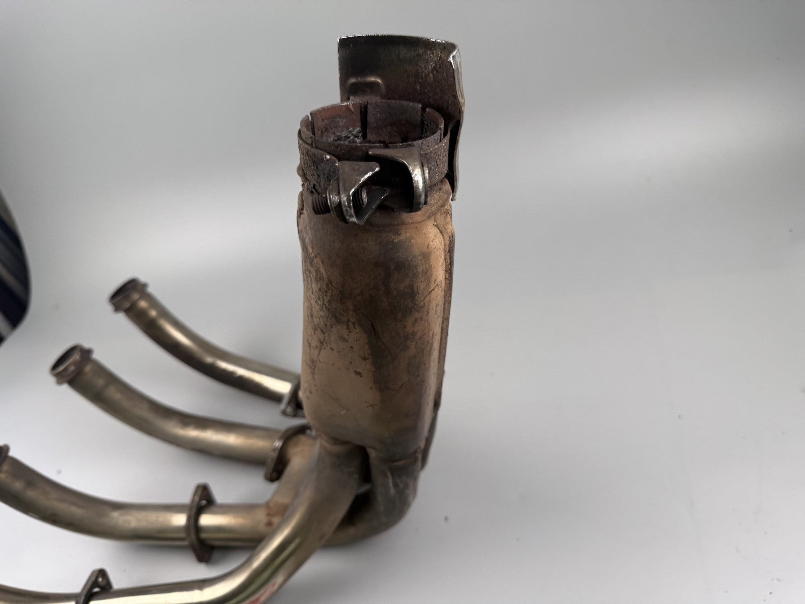 Suzuki GSF600 GN77B Krümmer Exhaust Downpipe Auspuff Engine Auslass