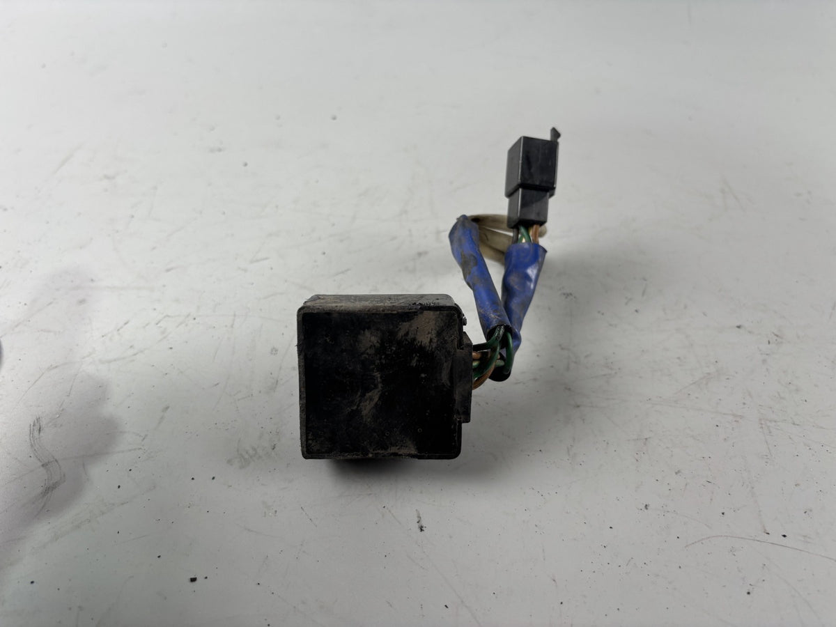 Honda VF 750 F RC15 Relais Eletric Stop Tail