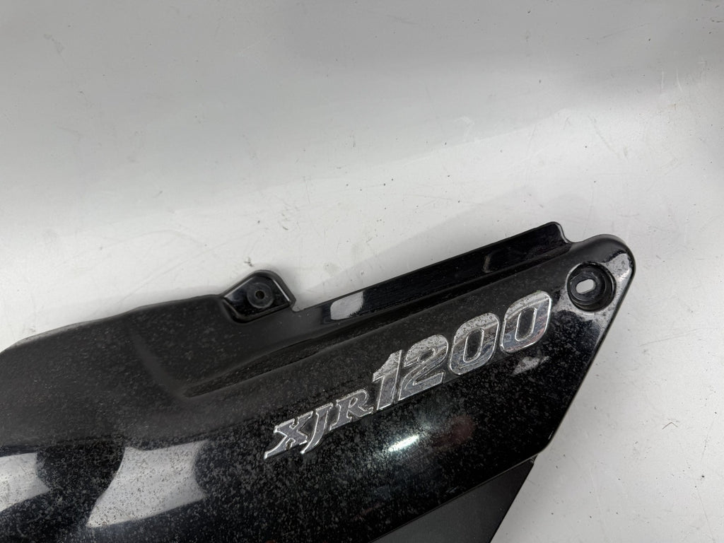 Yamaha XJR 1200 4PU Seitendeckel left Verkleidung Sidecover links Abdeckung
