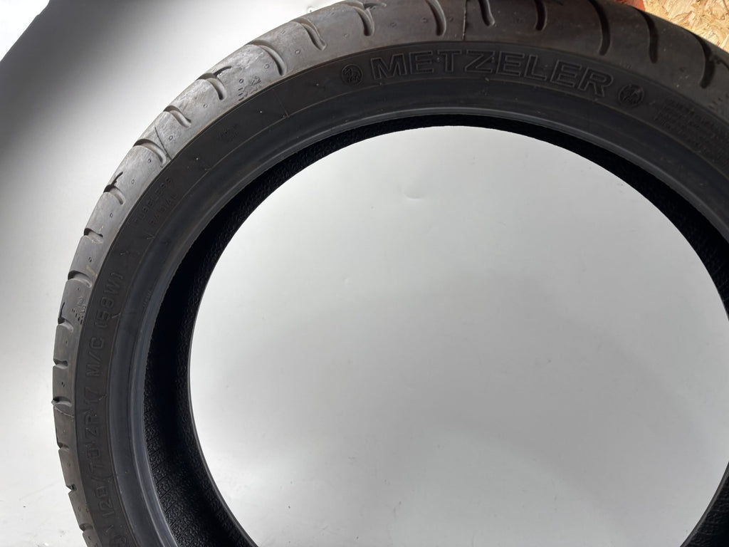 Motorrad Reifen Wheel 120/70 ZR17 Metzeler Roadtec Z6 13/2025 DOT 4,2mm