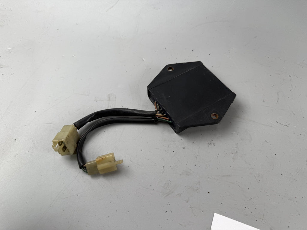 Suzuki GS 500 E GM 51 B CDI ECU Steuergerät Steuereinheit Zündbox Blackbox