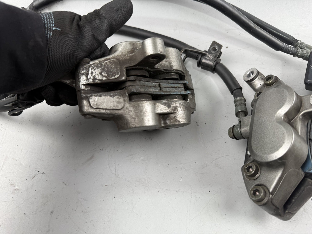 Yamaha XJR 1200 4PU Bremsanlage Brake Bremse Sattel Pumpe front vorne