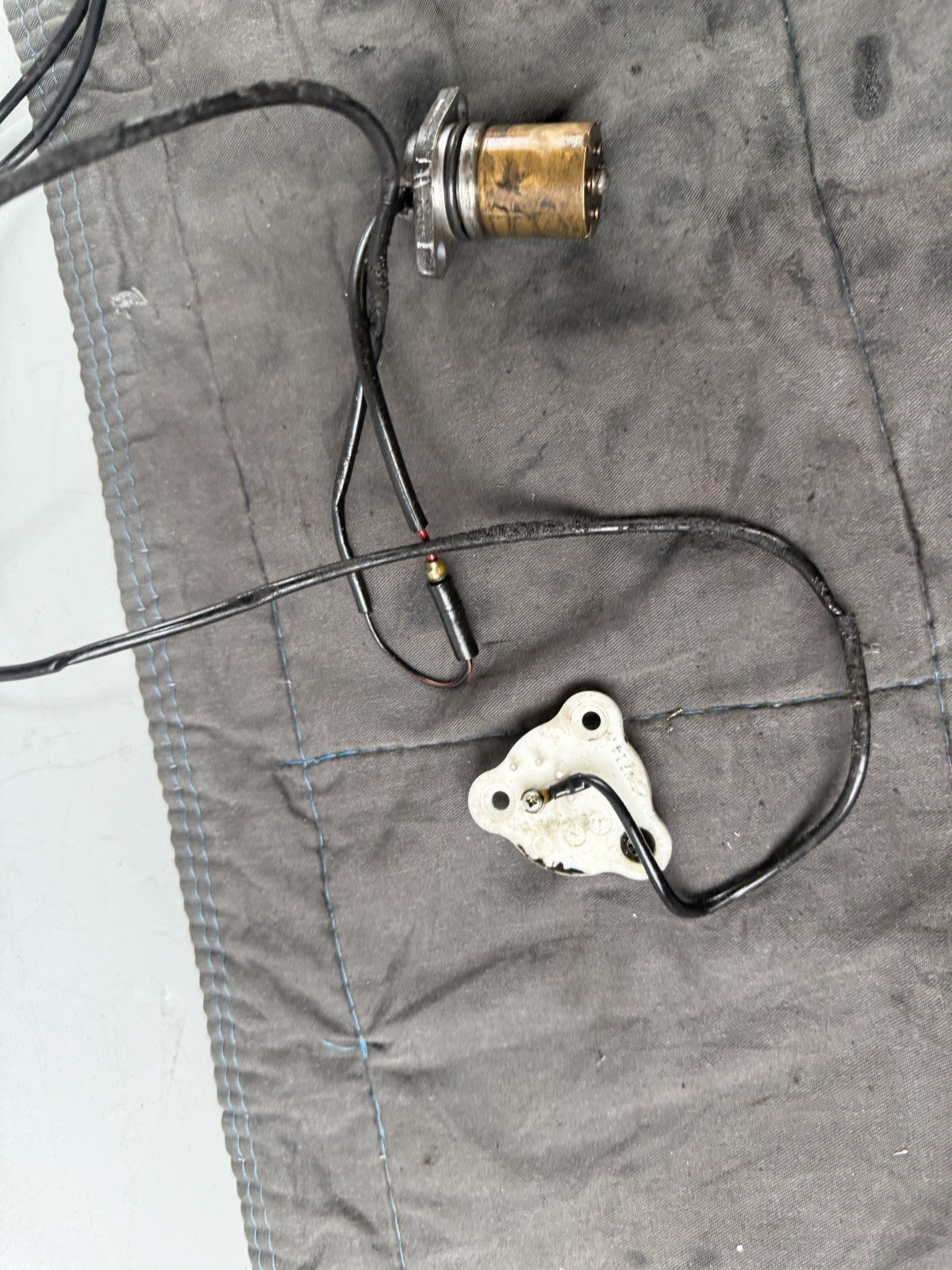 Yamaha XJR1200 4PU Ölstandsensor Ölwannensensor Ölmengenmesser Sensor