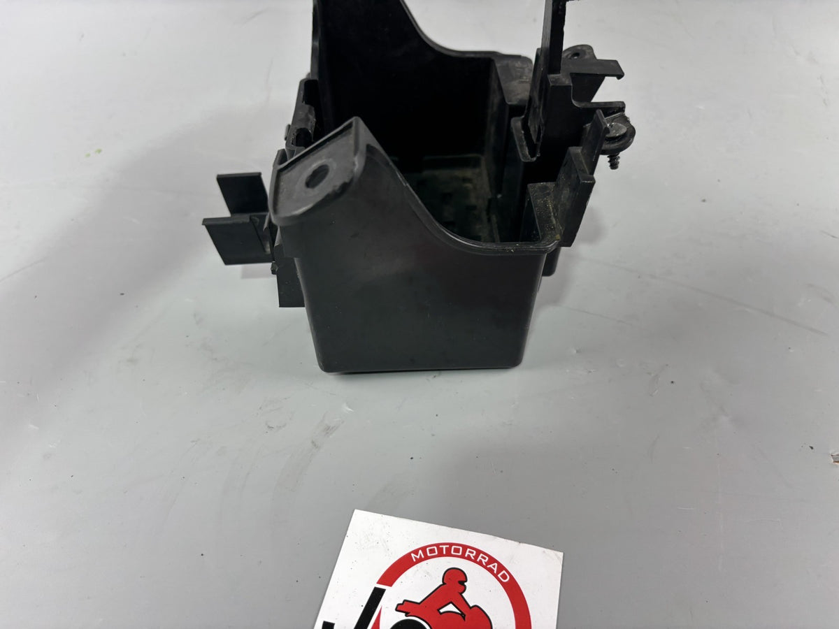 Suzuki GSX 650 F FA WVCJ Batteriekasten Batteriefach Halterung