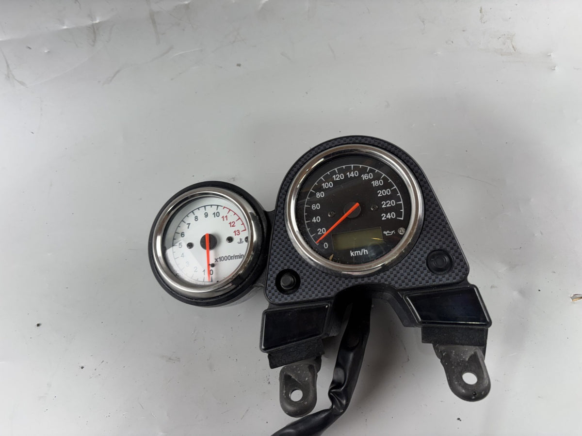 Suzuki SV650 N AV Tacho Speedometer DZM Drehzahlmesser Cockpit Instrumente