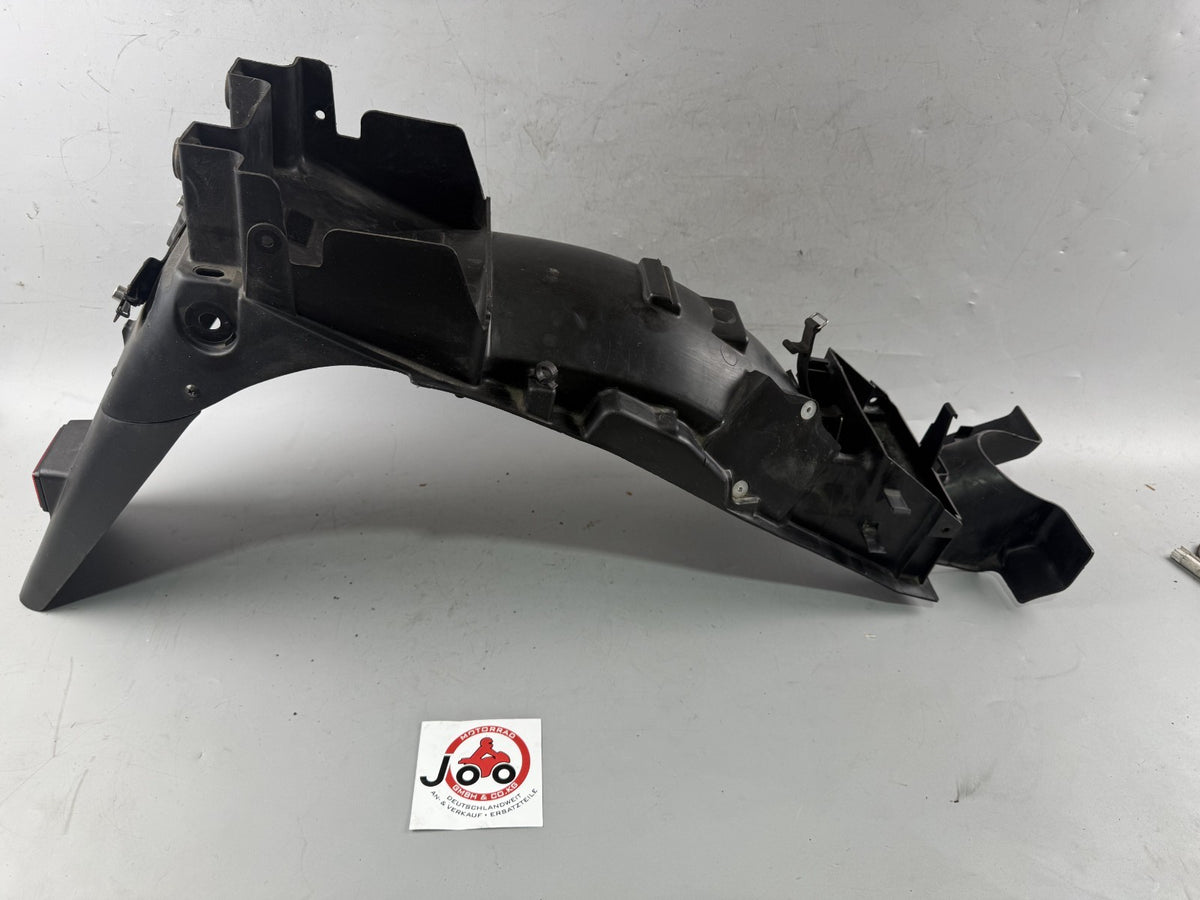 Yamaha XJ 600 Diversion 4BR Heckuntersicht unter Verkleidung Radlauf Fender