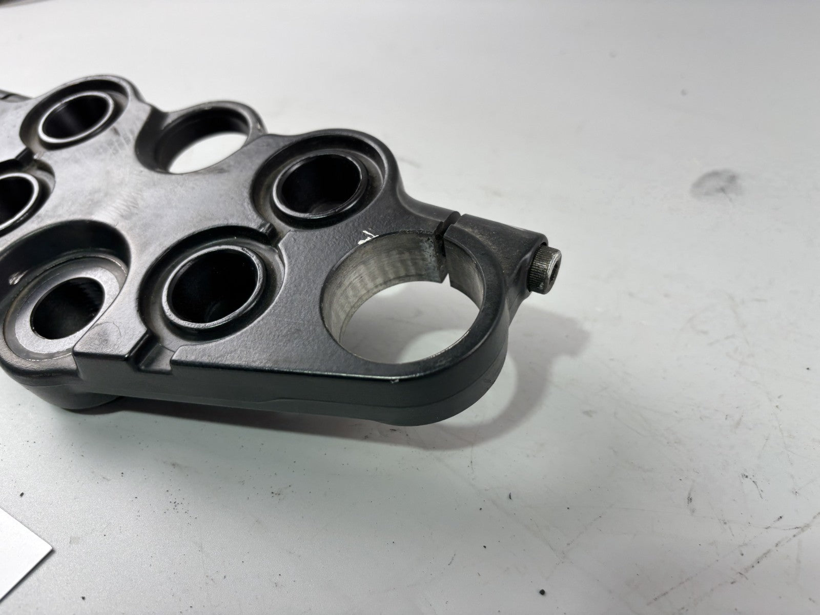 Suzuki GSX 750 F AK11 Gabelbrücke Bridge Verbindung oben obere