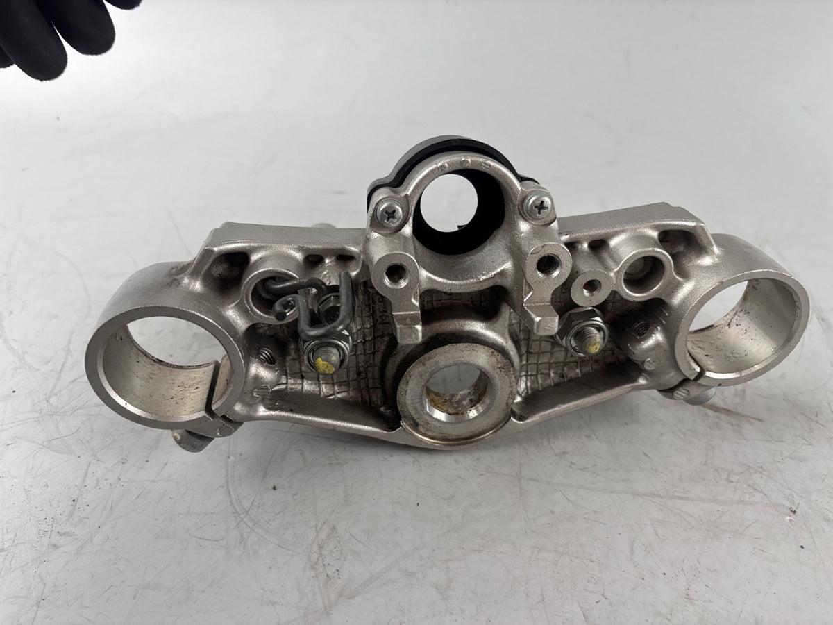 Honda CBF 600 S PC38 Gabelbrücke oben obere Bridge Verbindung Fork Absorber