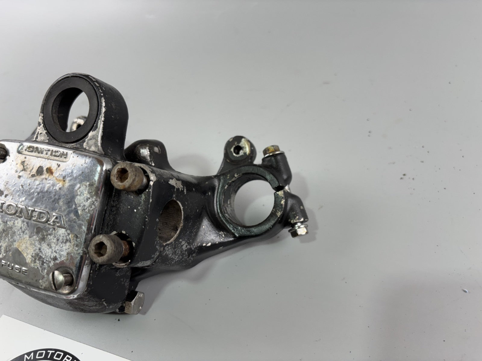 Honda CX500 C PC01 Güllepumpe Gabelbrücke Bridge Halterung Holder