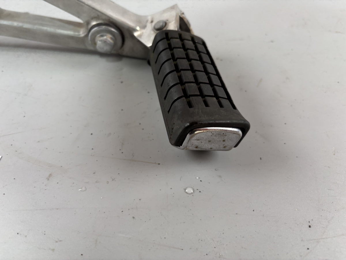 Honda CBX 650 E RC13 Fußraste Fußrastenhalteplatte Hanger Step links left