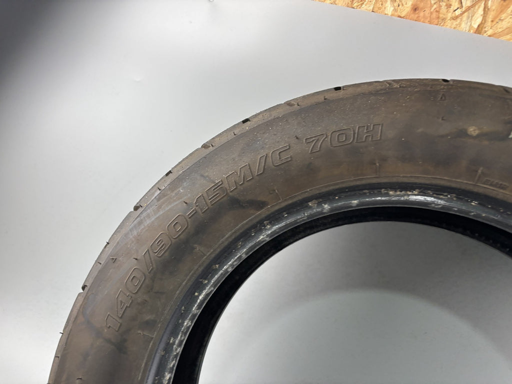 Motorrad Reifen Wheel 140/90 15 Bridgestone Exedra Max 12/2023 DOT 6,5mm