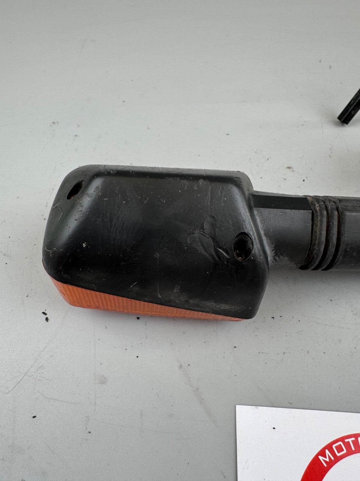 Suzuki DR 125 SF44A Blinker vorne rechts Blinkerhalter