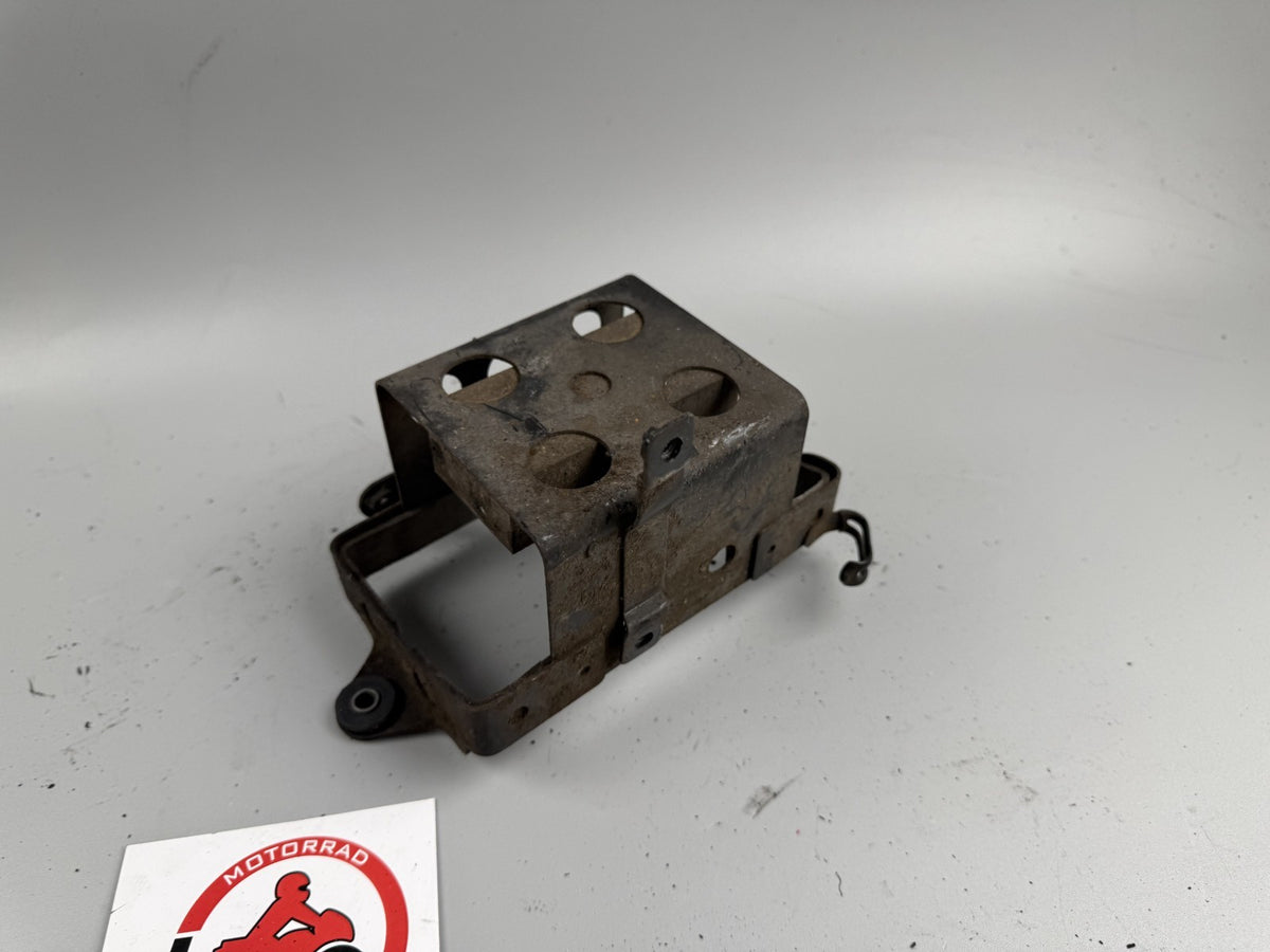 Suzuki GSX 750 AE Inazuma Batteriefach Batteriekasten Holder Halter