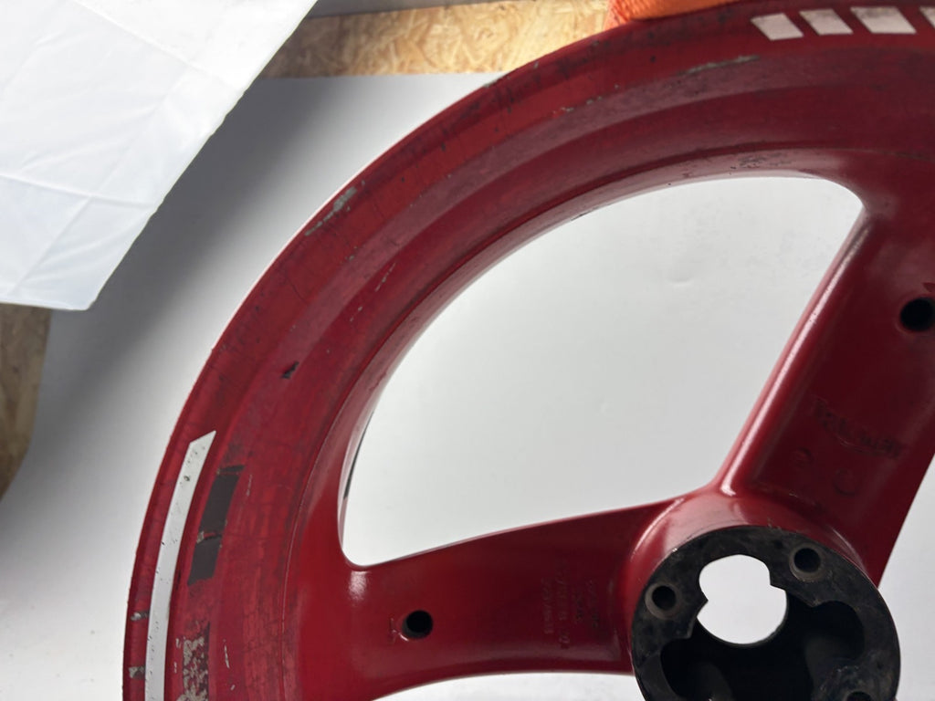 Triumph Daytona 955 T 595 Hinterradfelge Felge Rim Rad hinten back Reifen