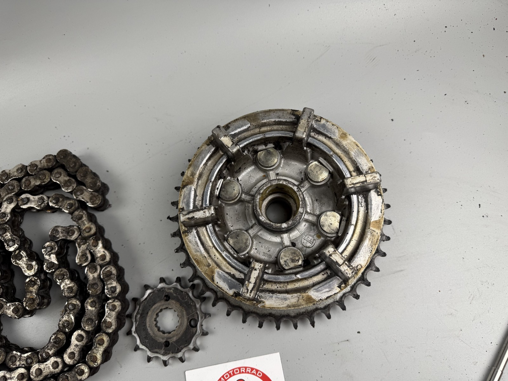 Suzuki GSX 750 AE Inazuma Kettensatz Chain Ritzel Kettenrad Antrieb Kettenkit