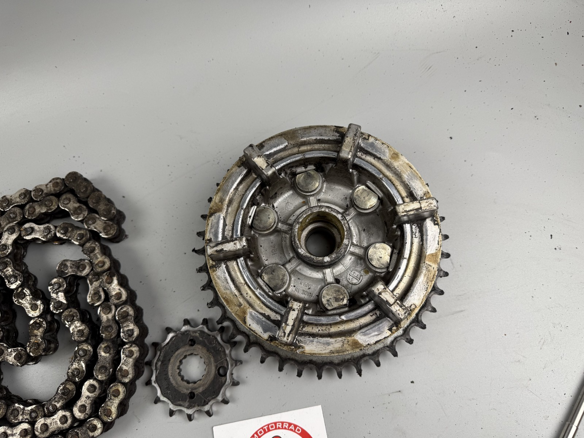 Suzuki GSX 750 AE Inazuma Kettensatz Chain Ritzel Kettenrad Antrieb Kettenkit
