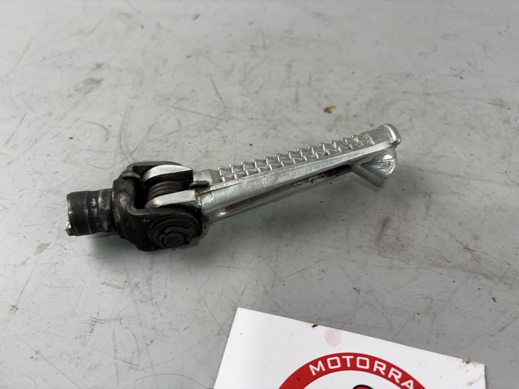 Suzuki GSX-R 750 W GR7BB Fußraste Step Foot Hanger vorne front